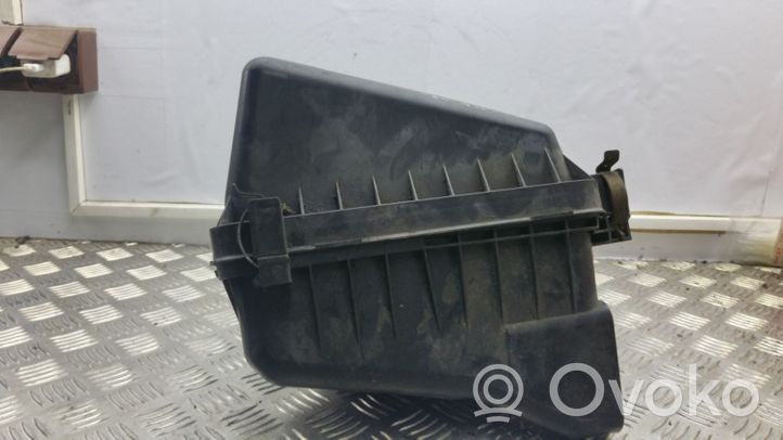 Toyota Avensis T270 Air filter box 