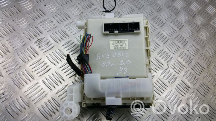 Toyota Avensis T270 Fuse module 8273005150B