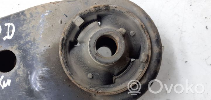 Toyota Avensis T270 Braccio di controllo sospensione anteriore inferiore/braccio oscillante 4865502060