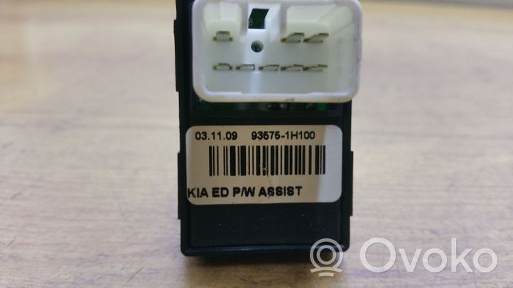 KIA Ceed Interruptor del elevalunas eléctrico 935751H100