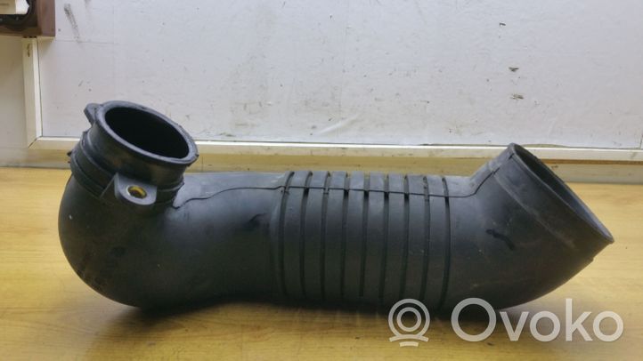 Audi A4 S4 B7 8E 8H Turbo air intake inlet pipe/hose 8E0129615