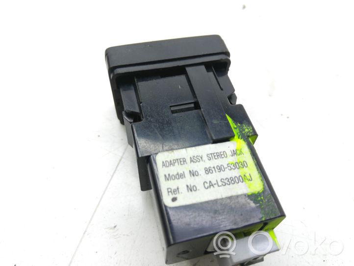 Lexus IS 220D-250-350 Connettore plug in AUX 8619053030