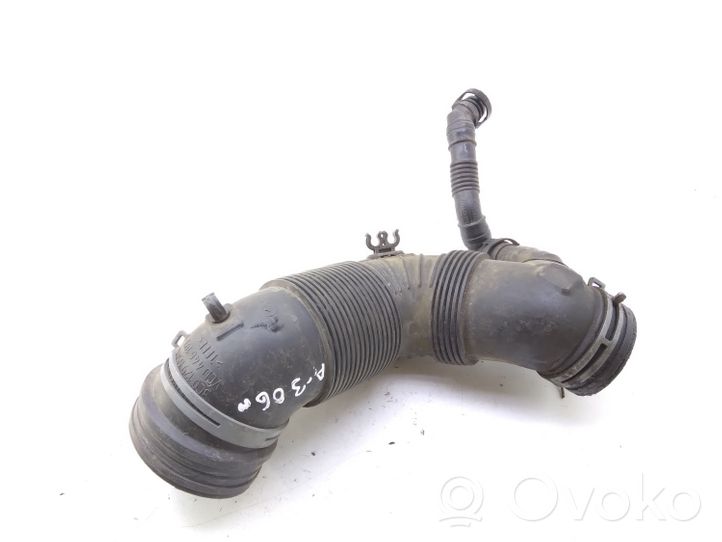 Audi A3 S3 A3 Sportback 8P Tuyau d'admission d'air turbo 3C0129654Q