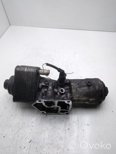 Volkswagen Jetta V Supporto di montaggio del filtro dell’olio 045115389J