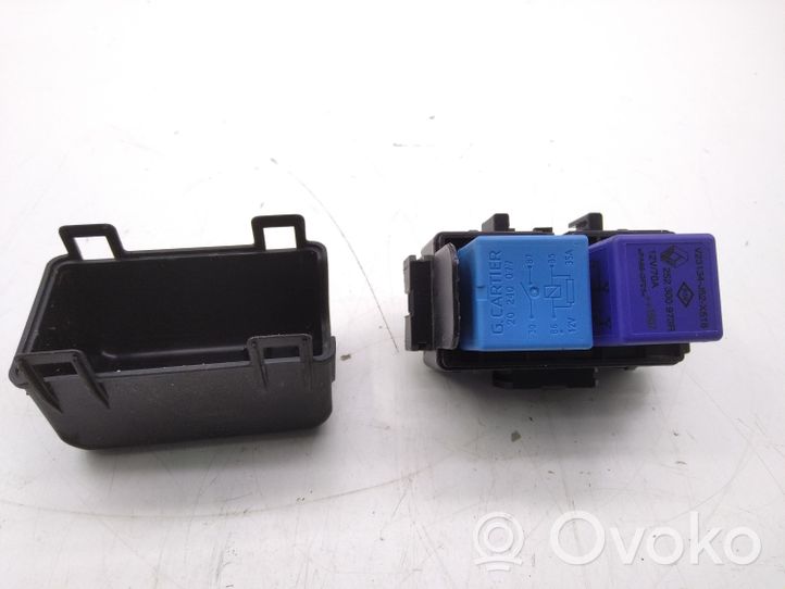 Dacia Lodgy Module de fusibles 8200222933B