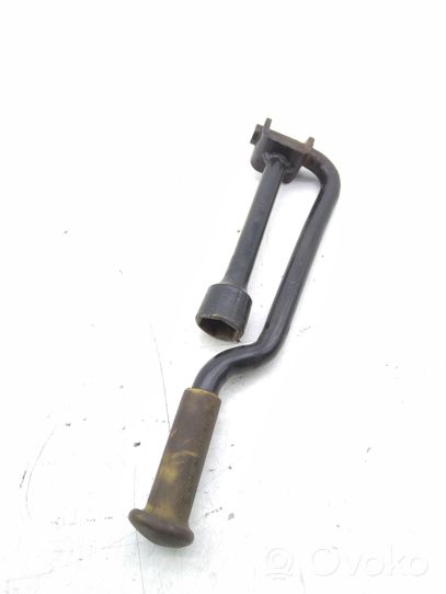 Renault Kangoo I Wheel nut wrench 8200369954