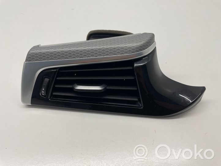 BMW 5 G30 G31 Copertura griglia di ventilazione laterale cruscotto 9329545