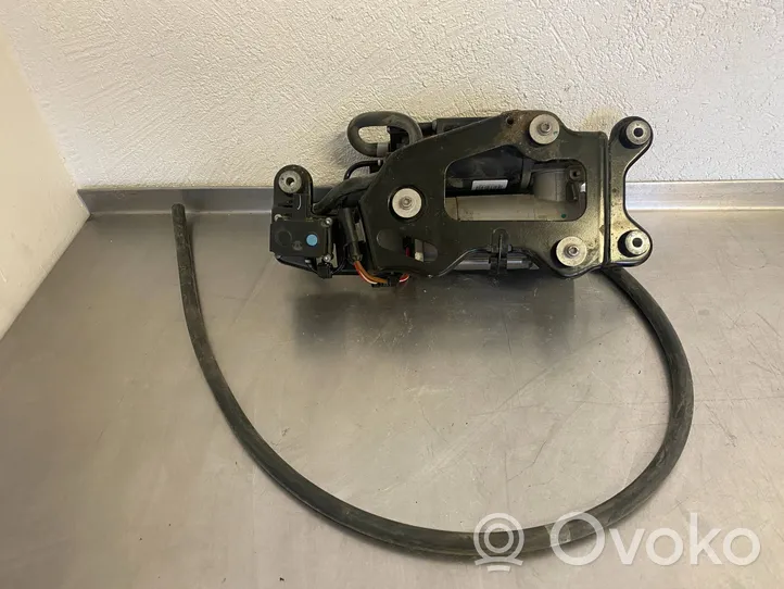 BMW X5 F15 Compresseur / pompe à suspension pneumatique 687517702