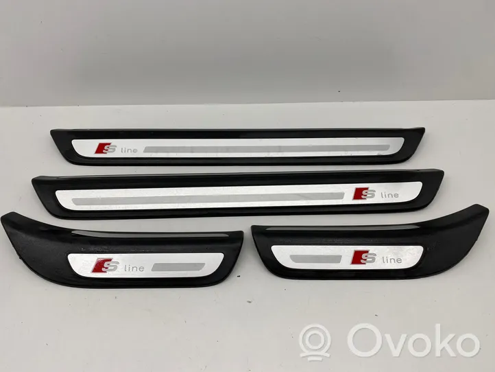 Audi Q5 SQ5 Комплект обшивки порога (внутренний) 8R0853375G