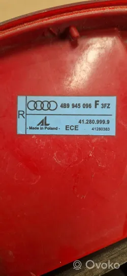 Audi A6 Allroad C5 Feux arrière / postérieurs 4B9945096F