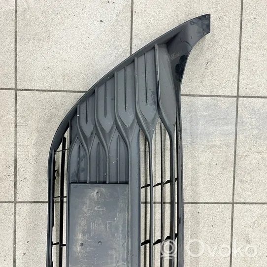 Toyota Yaris Maskownica / Grill / Atrapa górna chłodnicy 531020D120