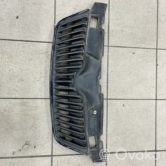 Skoda Fabia Mk2 (5J) Maskownica / Grill / Atrapa górna chłodnicy 5J0853668C