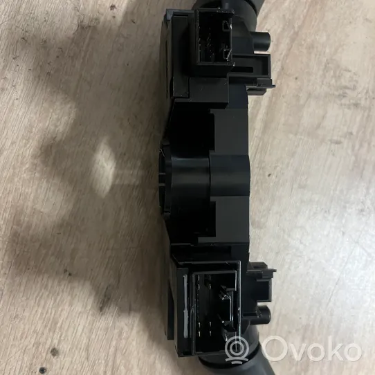 Subaru Outback Pyyhkimen/suuntavilkun vipukytkin 148A0