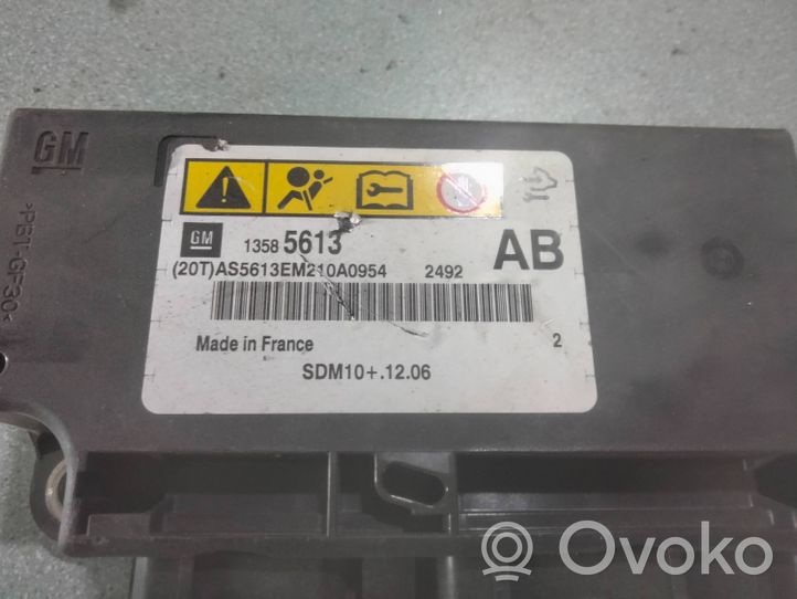 Opel Meriva B Sterownik / Moduł Airbag 13585613