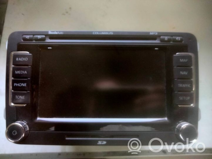 Skoda Octavia Mk2 (1Z) Radio/CD/DVD/GPS-pääyksikkö 3T0035680