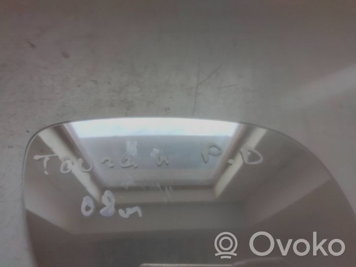 Volkswagen Touran I Wing mirror glass 