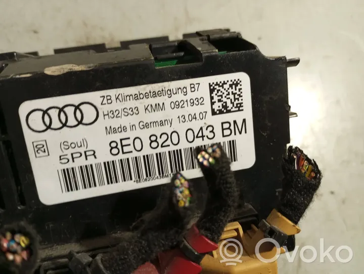 Audi A4 S4 B7 8E 8H Ilmastoinnin ohjainlaite 8E0820043BM