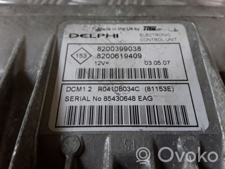 Renault Clio III Calculateur moteur ECU 8200399038