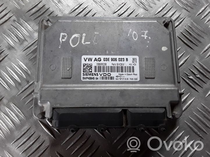 Volkswagen Polo IV 9N3 Calculateur moteur ECU 03E906023B