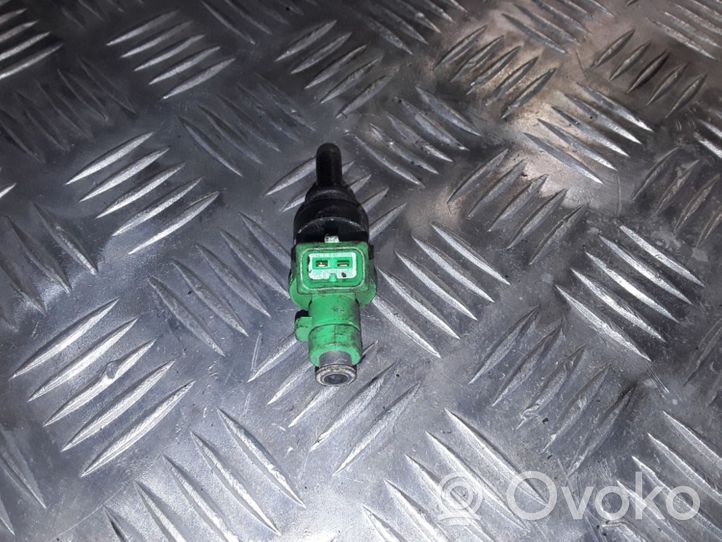 Mercedes-Benz C W203 Injecteur de carburant 2710780549