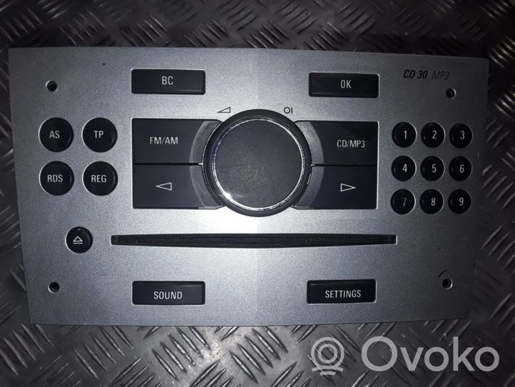 Opel Corsa D Panel / Radioodtwarzacz CD/DVD/GPS 497316088