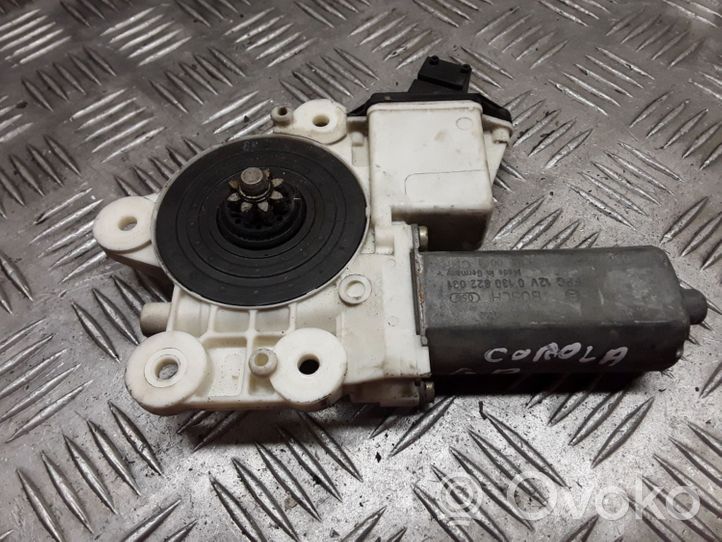 Toyota Corolla E120 E130 Moteur de lève-vitre de porte avant 0130822031