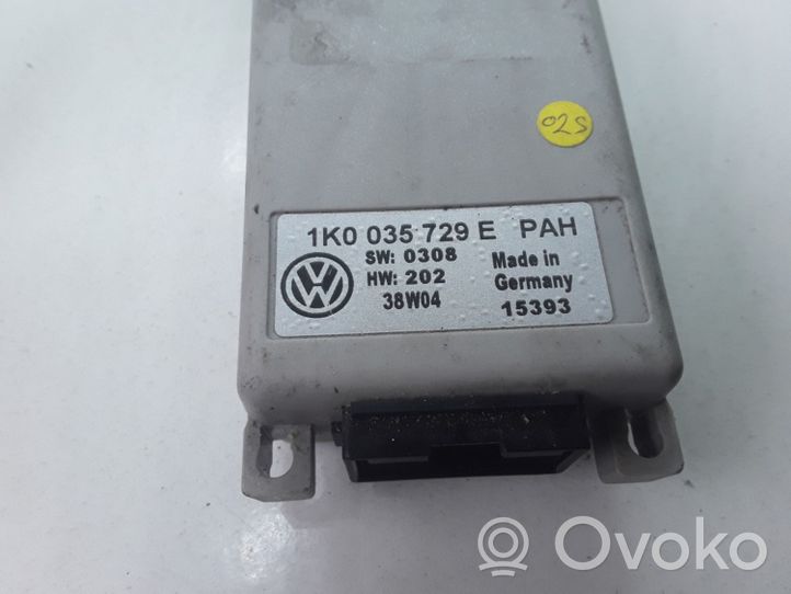 Volkswagen Golf V Sterownik / Moduł sterujący telefonem 1K0035729E