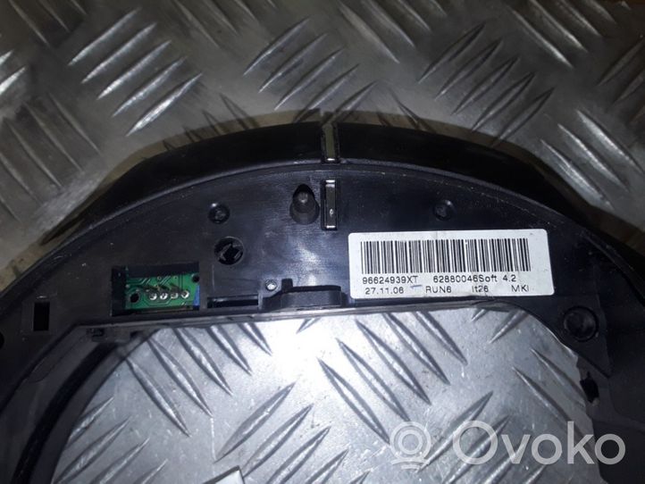 Citroen C4 Grand Picasso Console centrale, commande de multimédia l'unité principale 96624939XT