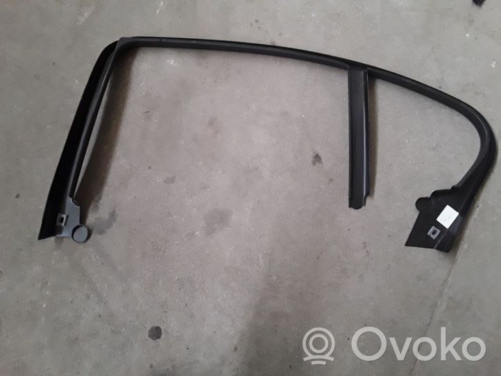 BMW 3 F30 F35 F31 Verkleidung Türfenster Türscheibe hinten 7259709