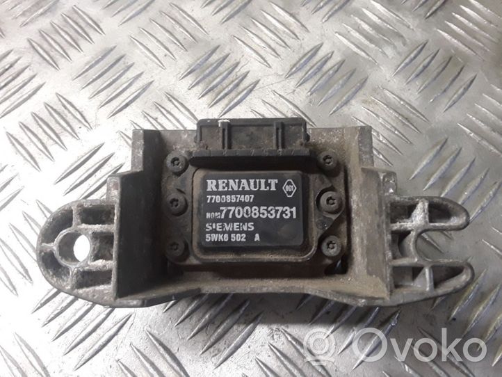 Renault Laguna I Ignition amplifier control unit 7700857407