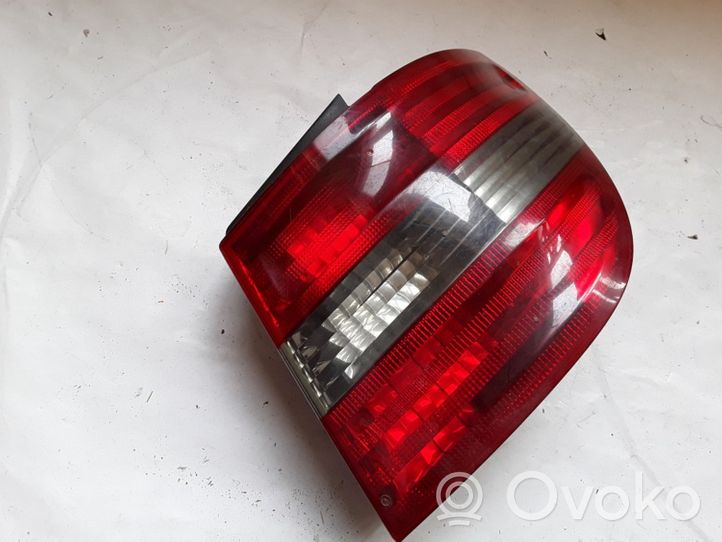 Mercedes-Benz B W245 Lampa tylna A1698202664