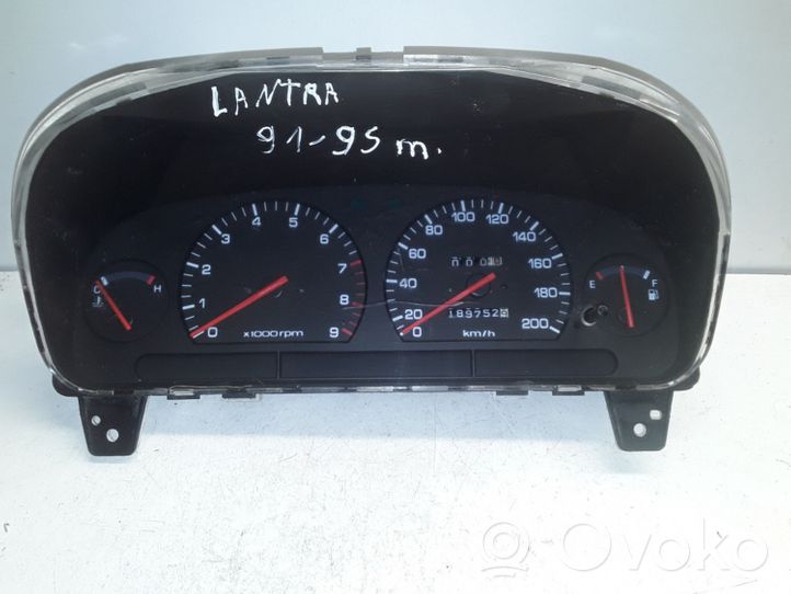 Hyundai Lantra II Compteur de vitesse tableau de bord 71110551