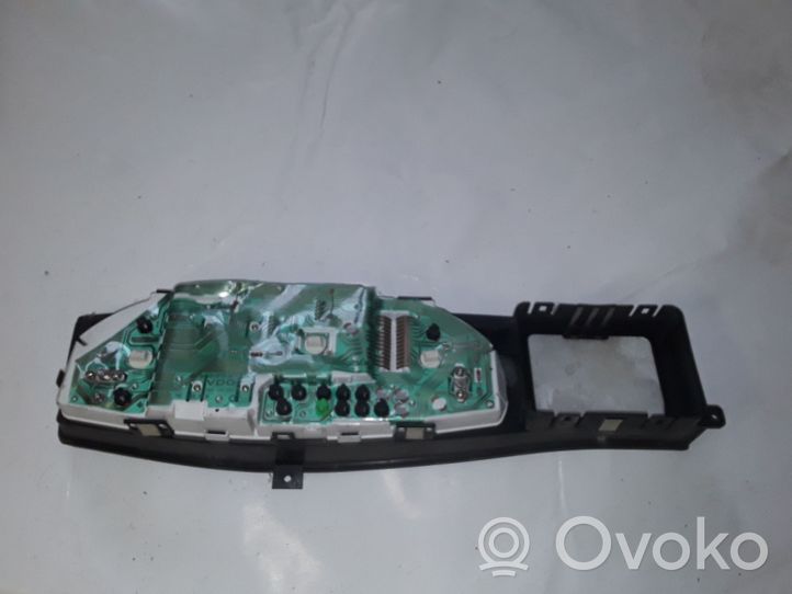 Opel Omega B1 Speedometer (instrument cluster) 87001301