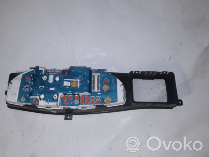 Opel Omega B1 Tachimetro (quadro strumenti) 87001301