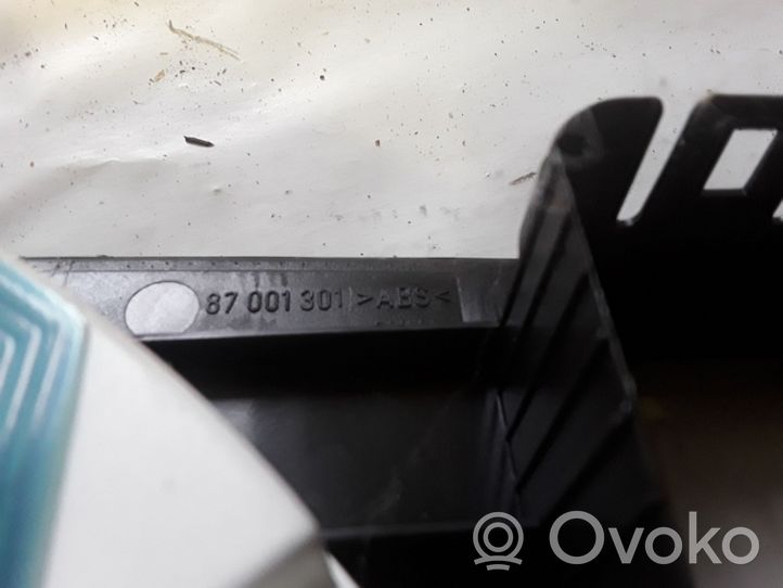 Opel Omega B1 Speedometer (instrument cluster) 87001301