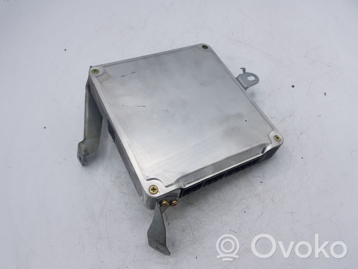 Toyota 4 Runner N120 N130 Dzinēja vadības bloks 8966135701