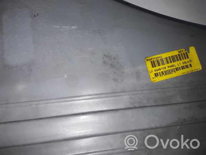 Chrysler 300 - 300C Dolny panel schowka koła zapasowego 0UM07XDBAG