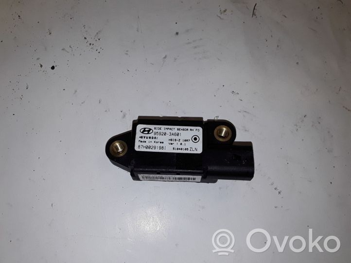 Hyundai Trajet Airbag deployment crash/impact sensor 959203A601