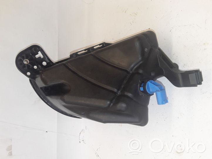 BMW 5 F10 F11 Vase d'expansion / réservoir de liquide de refroidissement 17137601949