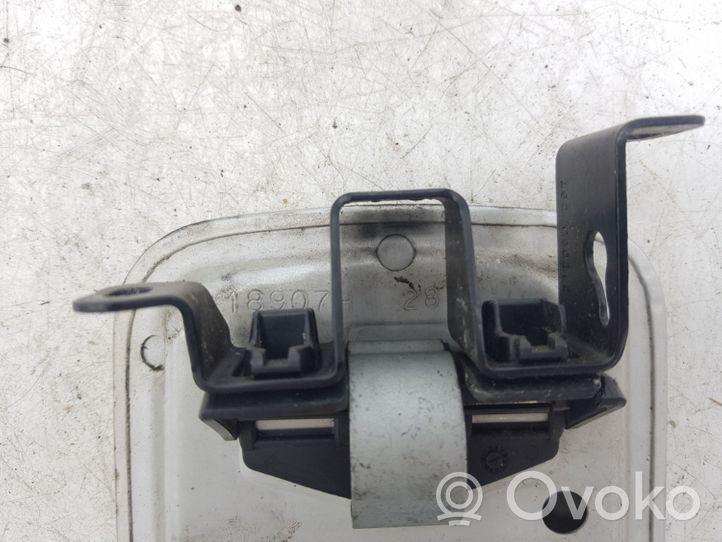 Toyota Avensis T250 Volet de trappe réservoir de carburant 18907H282