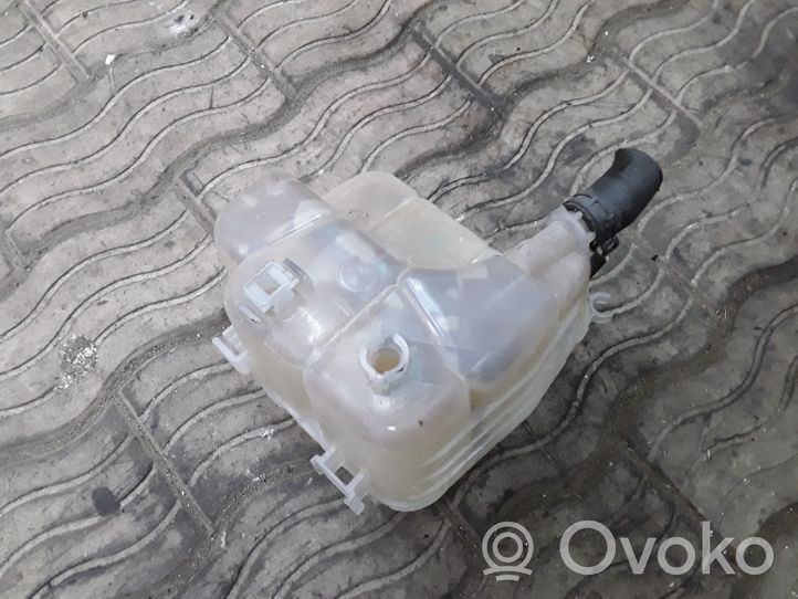 Opel Astra J Vase d'expansion / réservoir de liquide de refroidissement 13256823