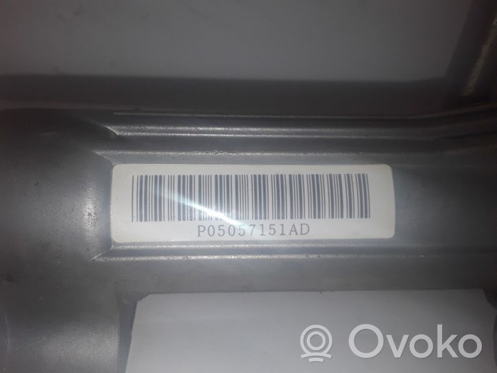 Jeep Grand Cherokee (WK) Ohjauksen hammastangon kannake P05057151AD