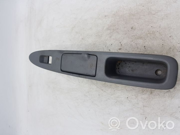 Toyota Avensis Verso Takaoven kahvan kehys 7427244100