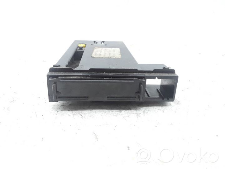 Audi A4 S4 B6 8E 8H Boîte / compartiment de rangement pour tableau de bord 8E2941561B