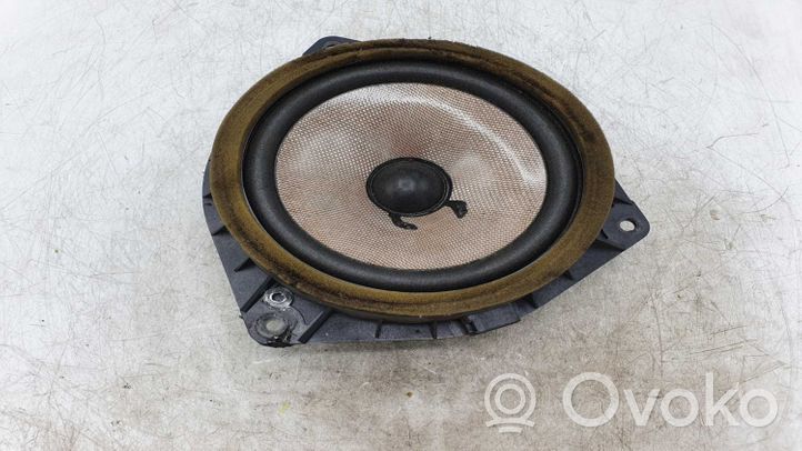 Toyota Avensis T270 Panel speaker 