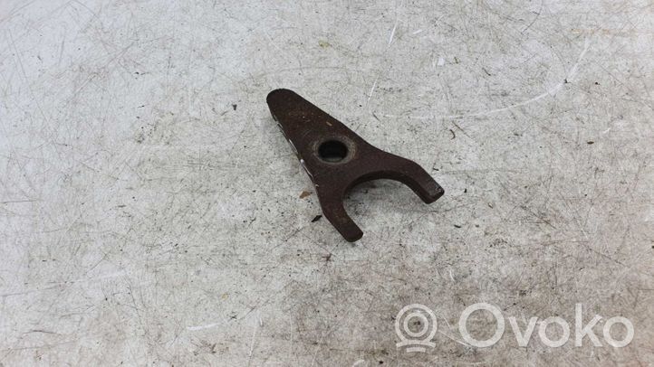 Toyota Avensis T270 Support de pince d'injecteur de carburant 