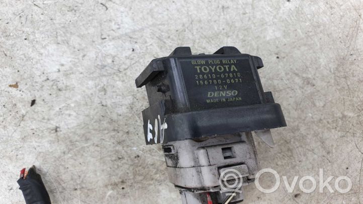 Toyota Avensis T270 Žvakių pakaitinimo rėlė 2860126030