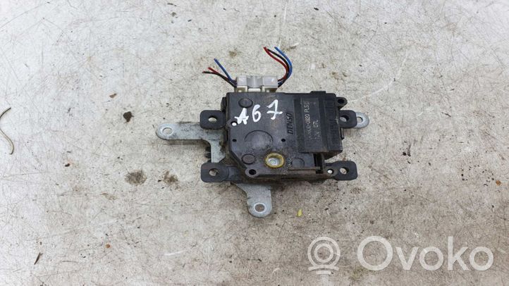 Toyota Avensis T270 Stellmotor Heizung Klima 0638000920