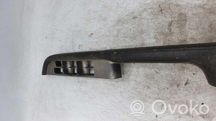 Nissan X-Trail T30 Support bouton lève vitre porte avant 809498H700