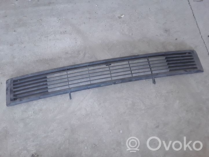 Volkswagen Transporter - Caravelle T3 Grille inférieure de pare-chocs avant 251853663